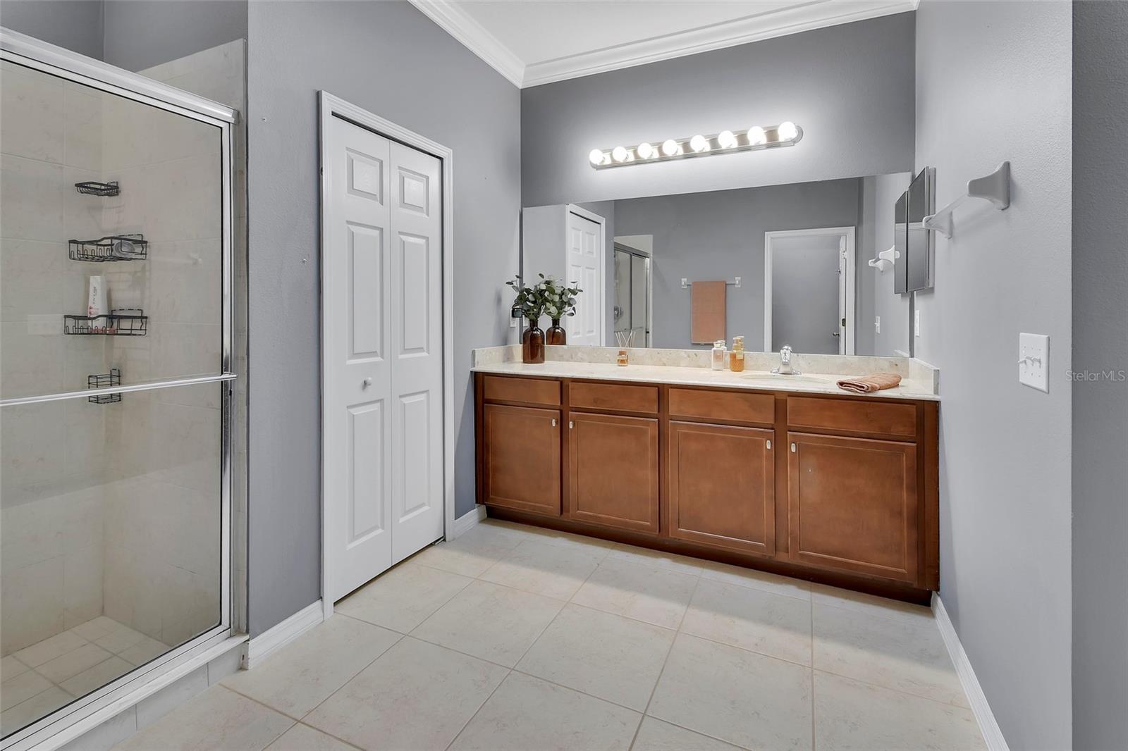 Image 25 of 60 For 1589 Blue Grass Boulevard