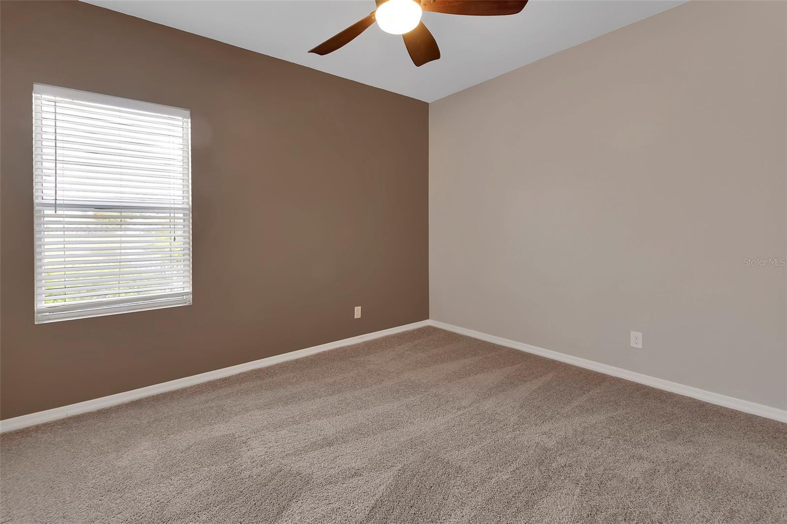 Image 36 of 60 For 1589 Blue Grass Boulevard