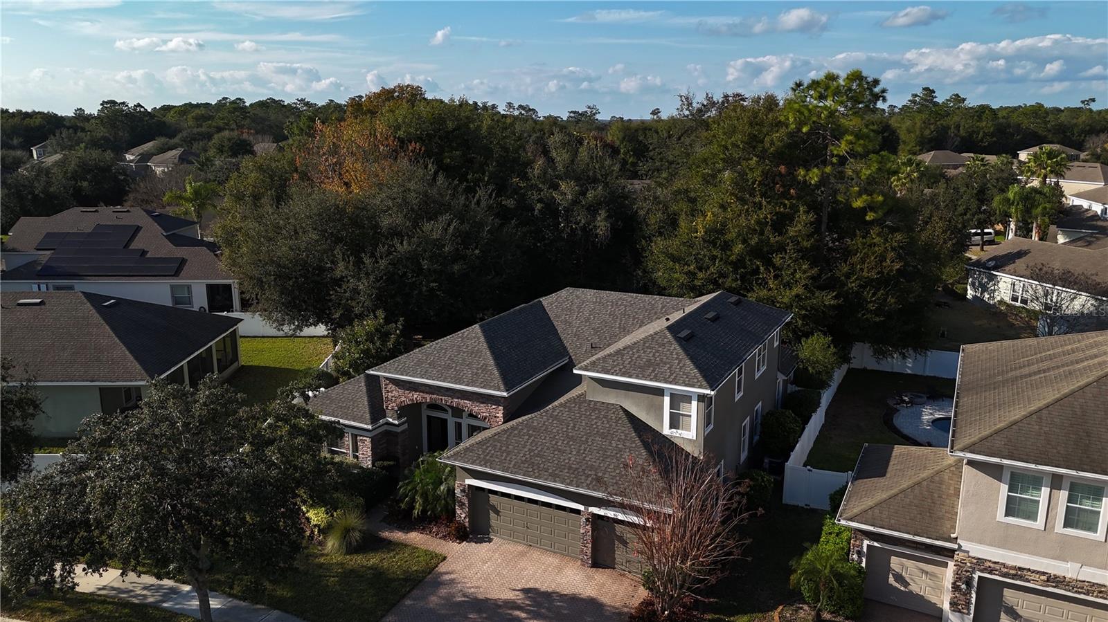 Image 2 of 42 For 410 Thoroughbred Way