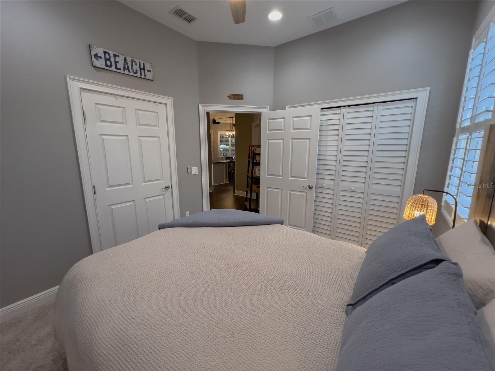 Image 25 of 42 For 410 Thoroughbred Way