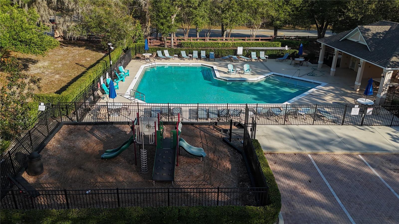 Image 40 of 42 For 410 Thoroughbred Way