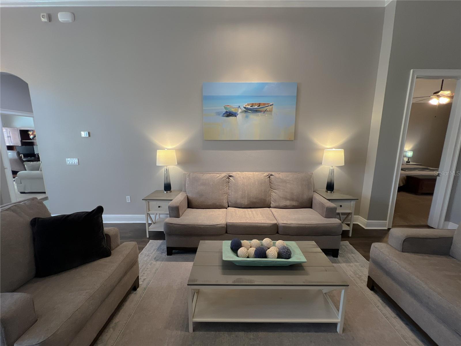 Image 5 of 42 For 410 Thoroughbred Way