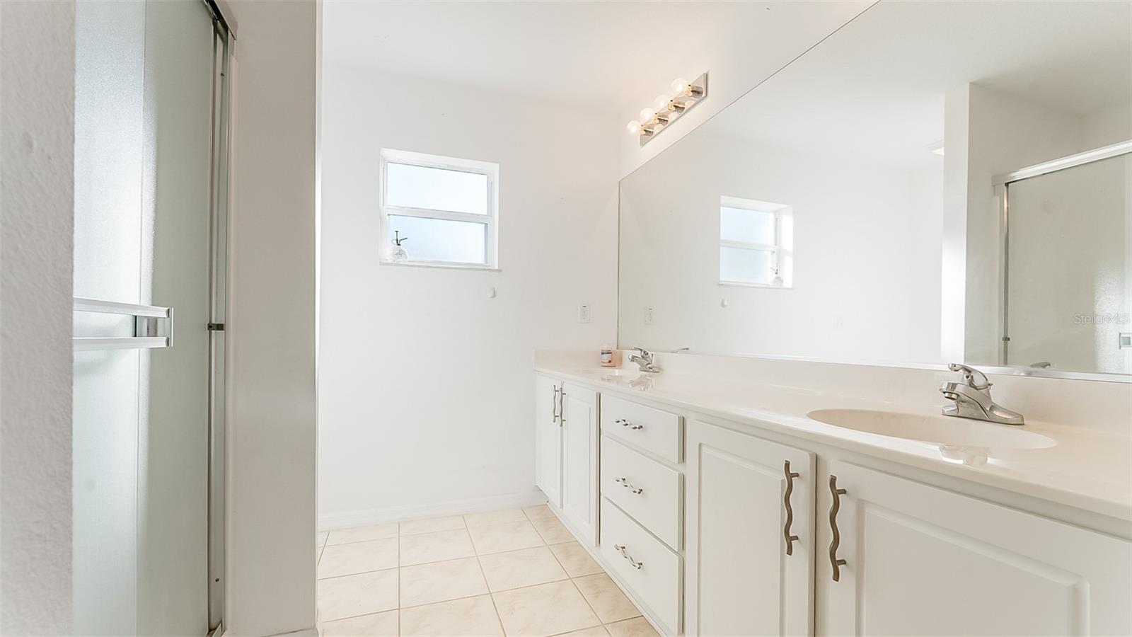 Image 10 of 24 For 8 White Hurst Lane