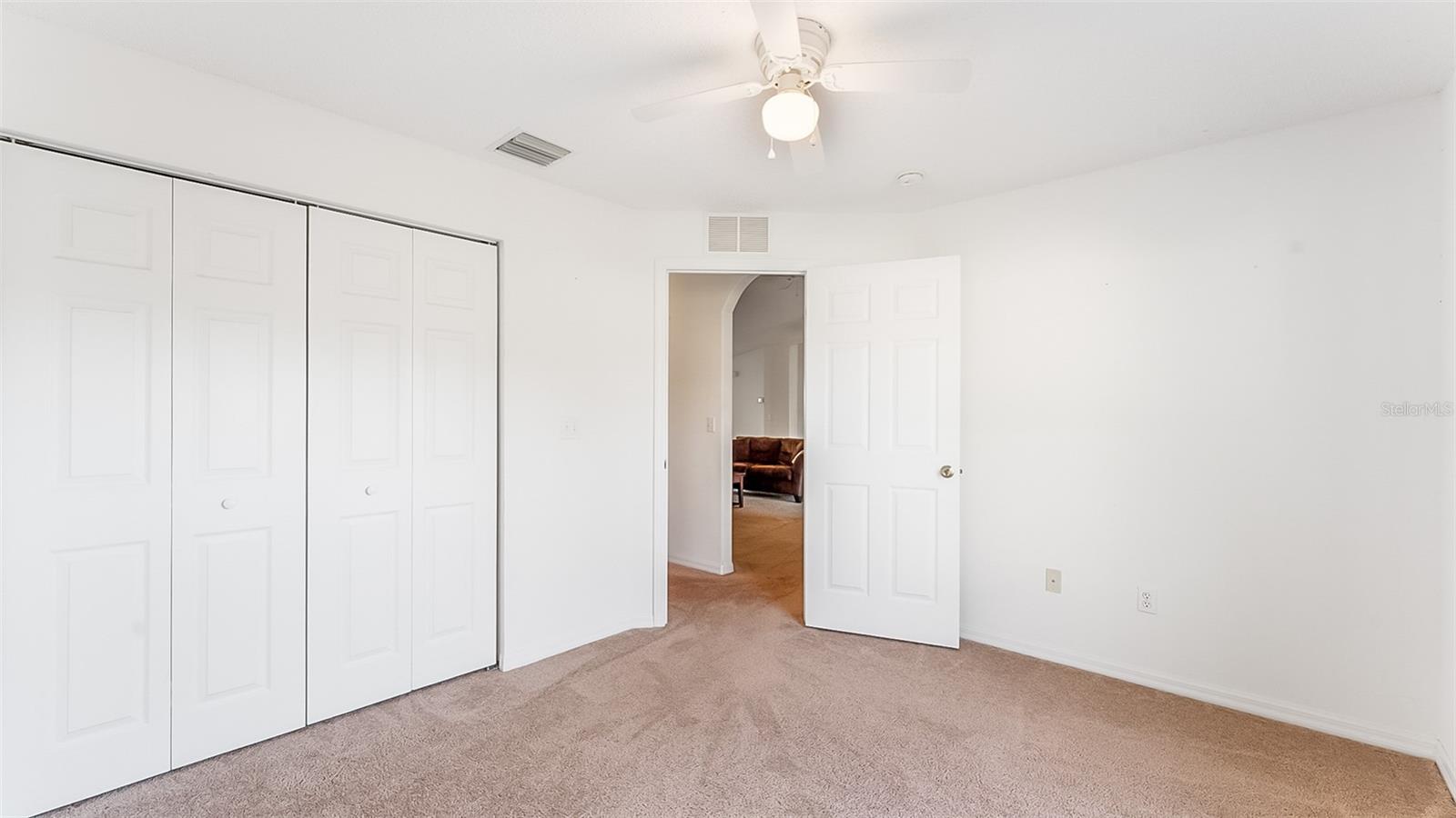 Image 14 of 24 For 8 White Hurst Lane