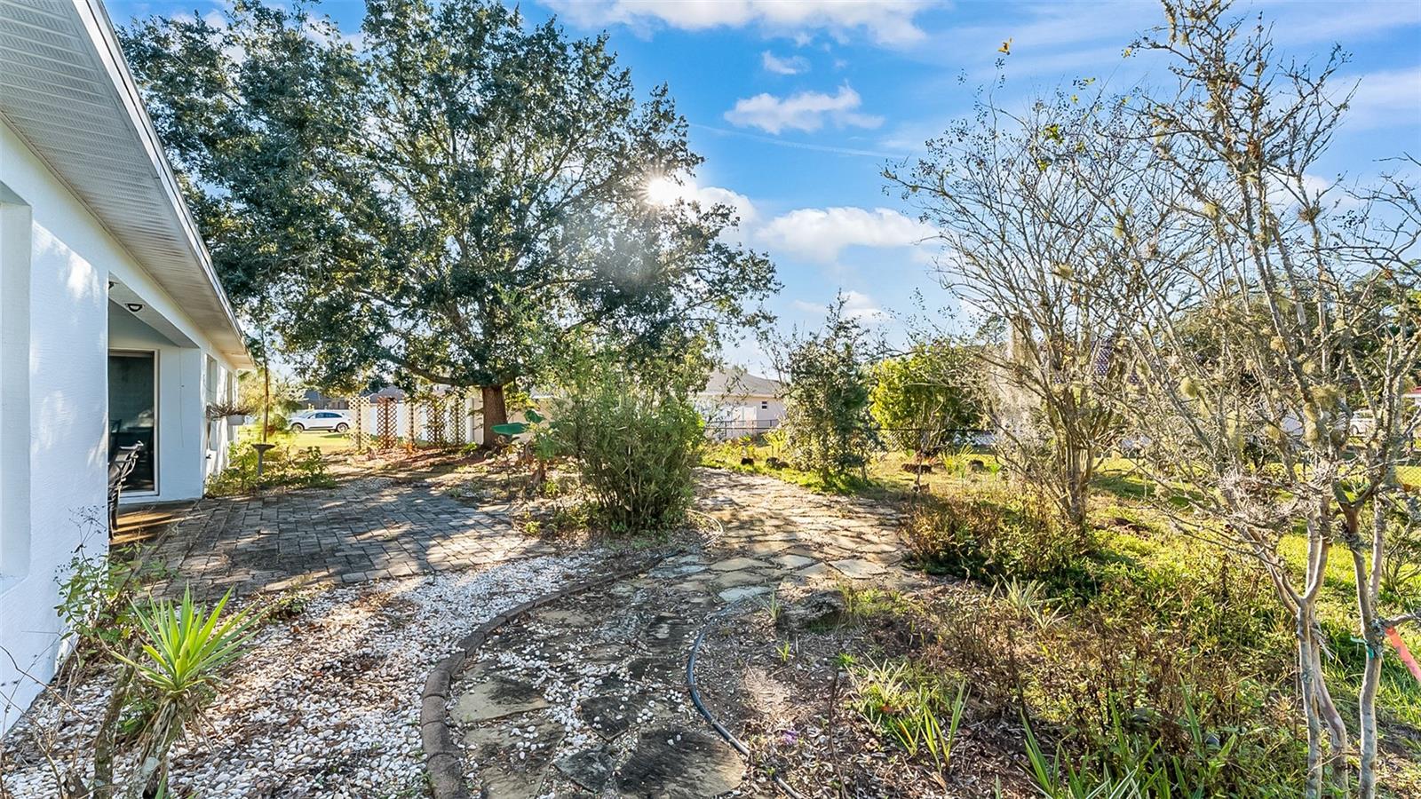 Image 23 of 24 For 8 White Hurst Lane