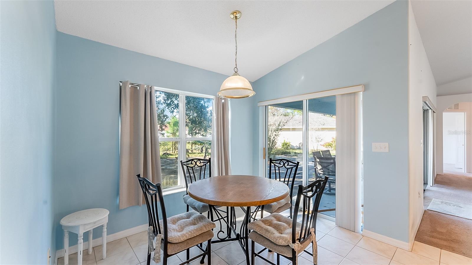 Image 8 of 24 For 8 White Hurst Lane