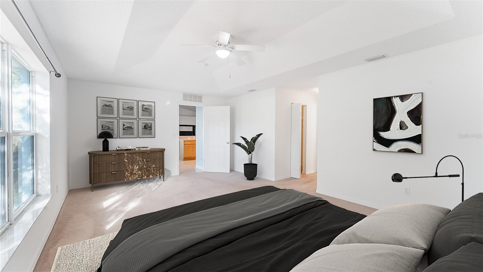 Image 9 of 24 For 8 White Hurst Lane