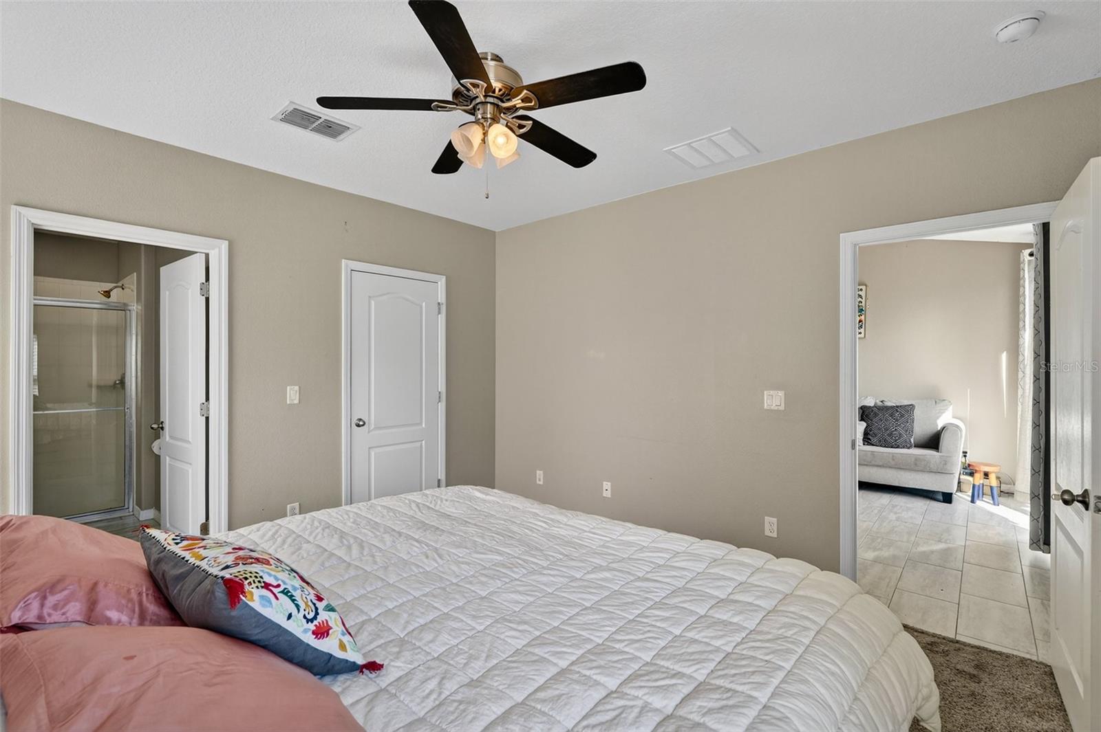 Image 22 of 46 For 5345 Oak Breeze Avenue