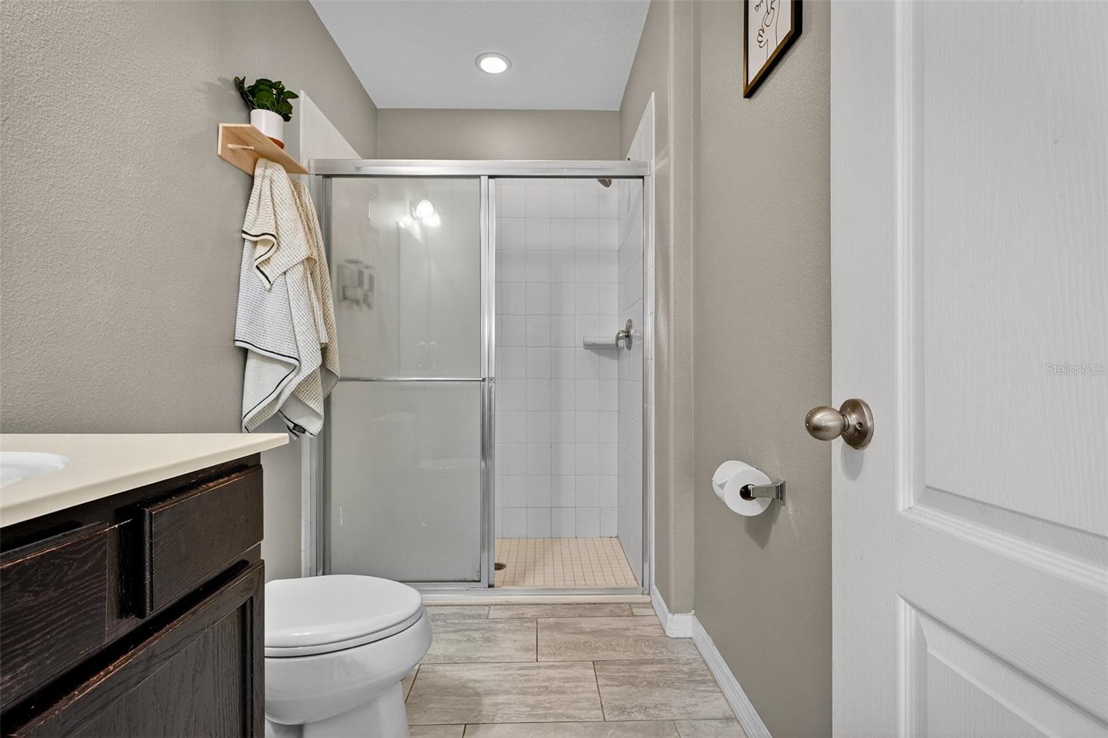 Image 26 of 46 For 5345 Oak Breeze Avenue