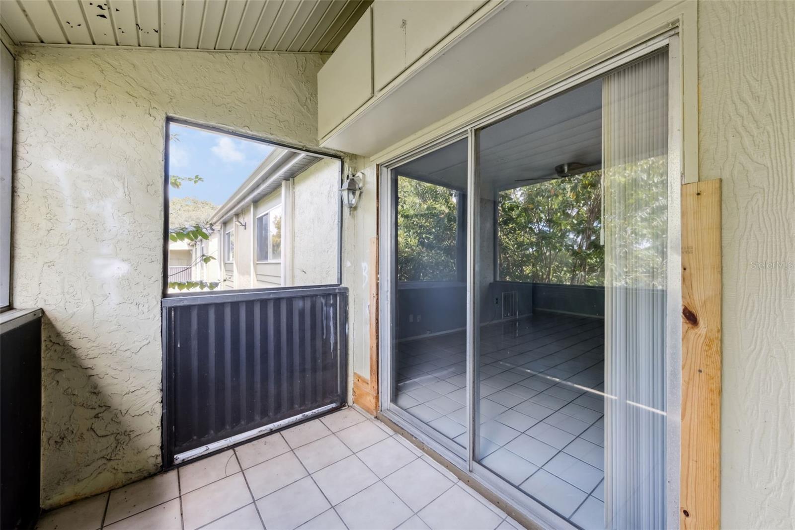 Image 17 of 30 For 914 Lake Destiny Road G