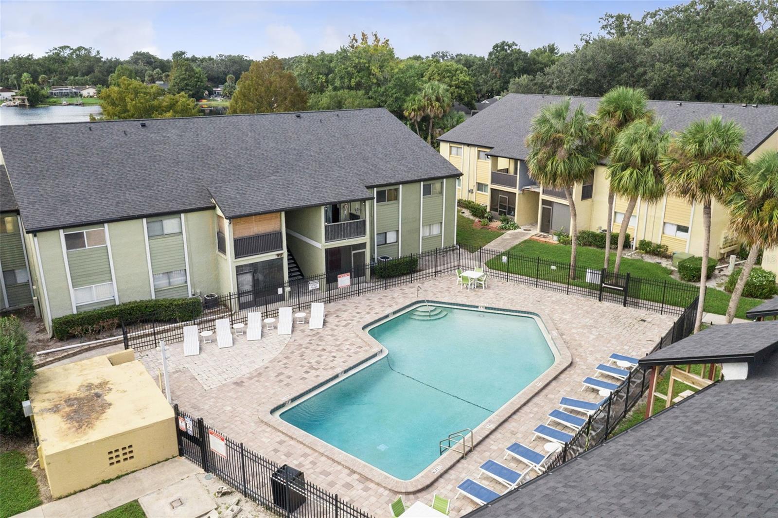 Image 18 of 30 For 914 Lake Destiny Road G