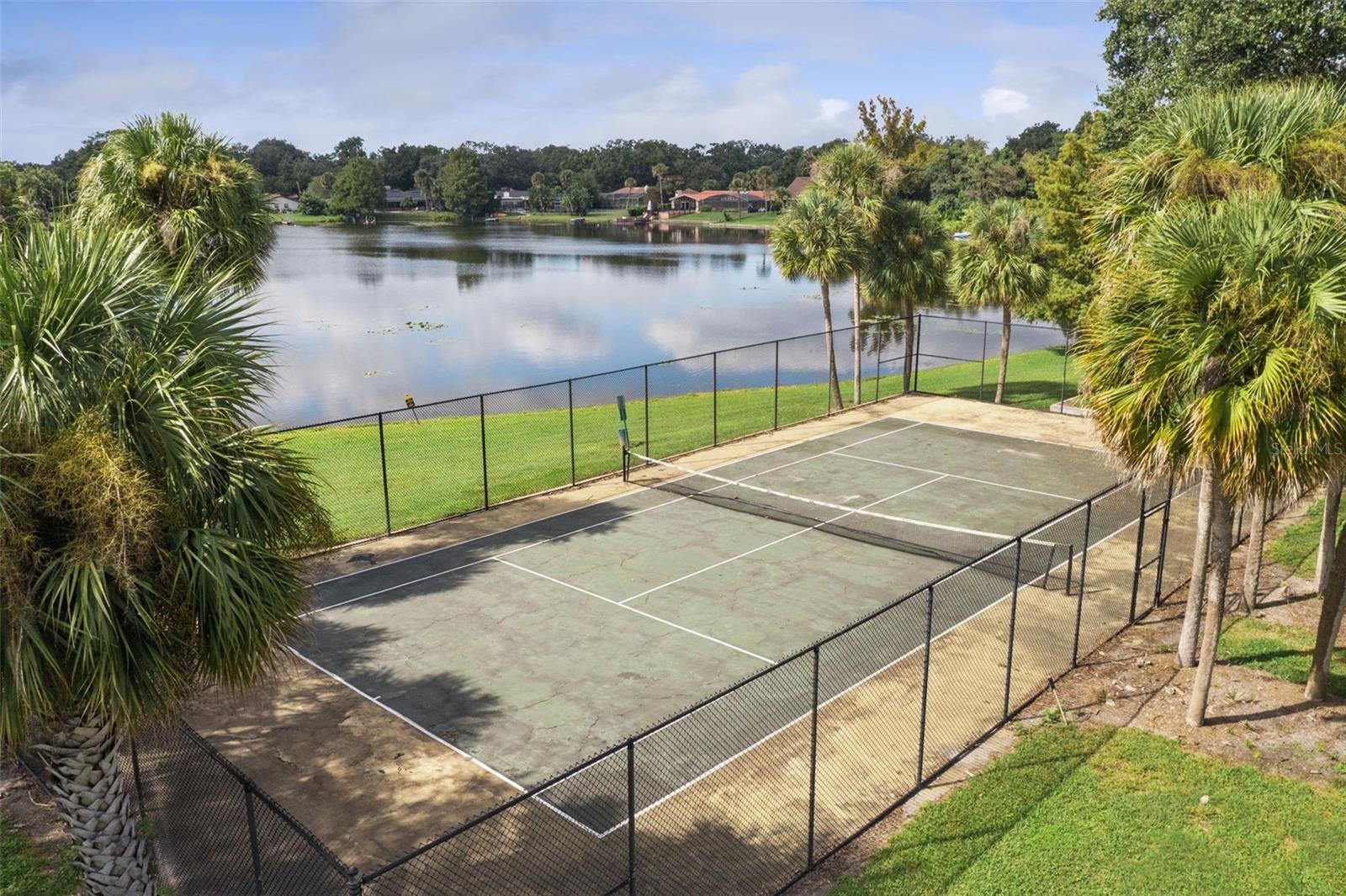 Image 26 of 30 For 914 Lake Destiny Road G