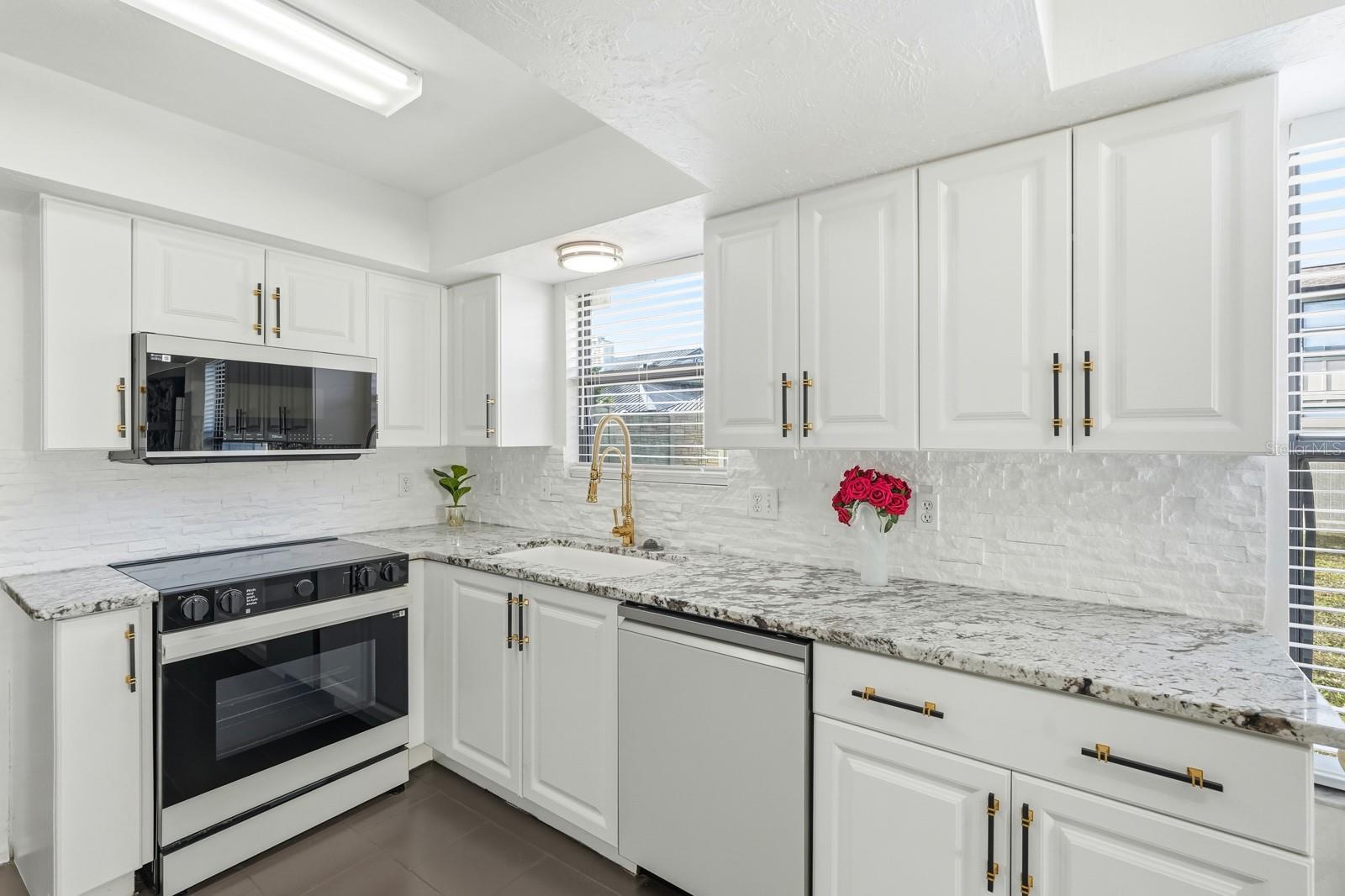 Image 17 of 65 For 1177 Dominion Court