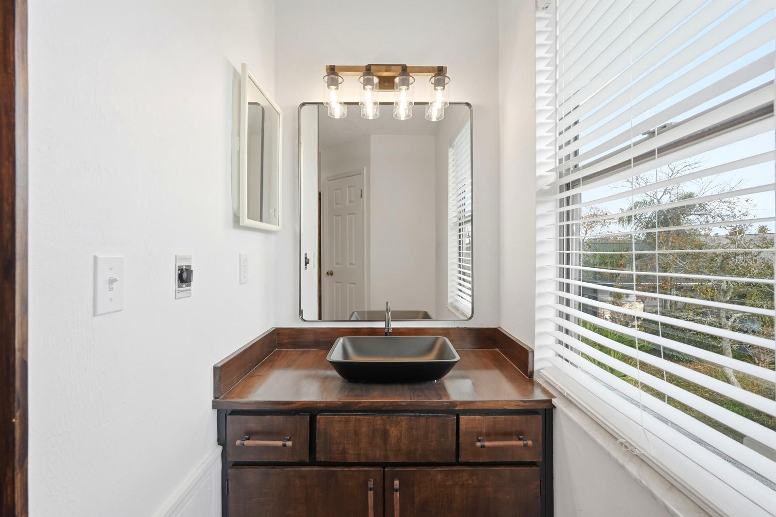 Image 34 of 65 For 1177 Dominion Court