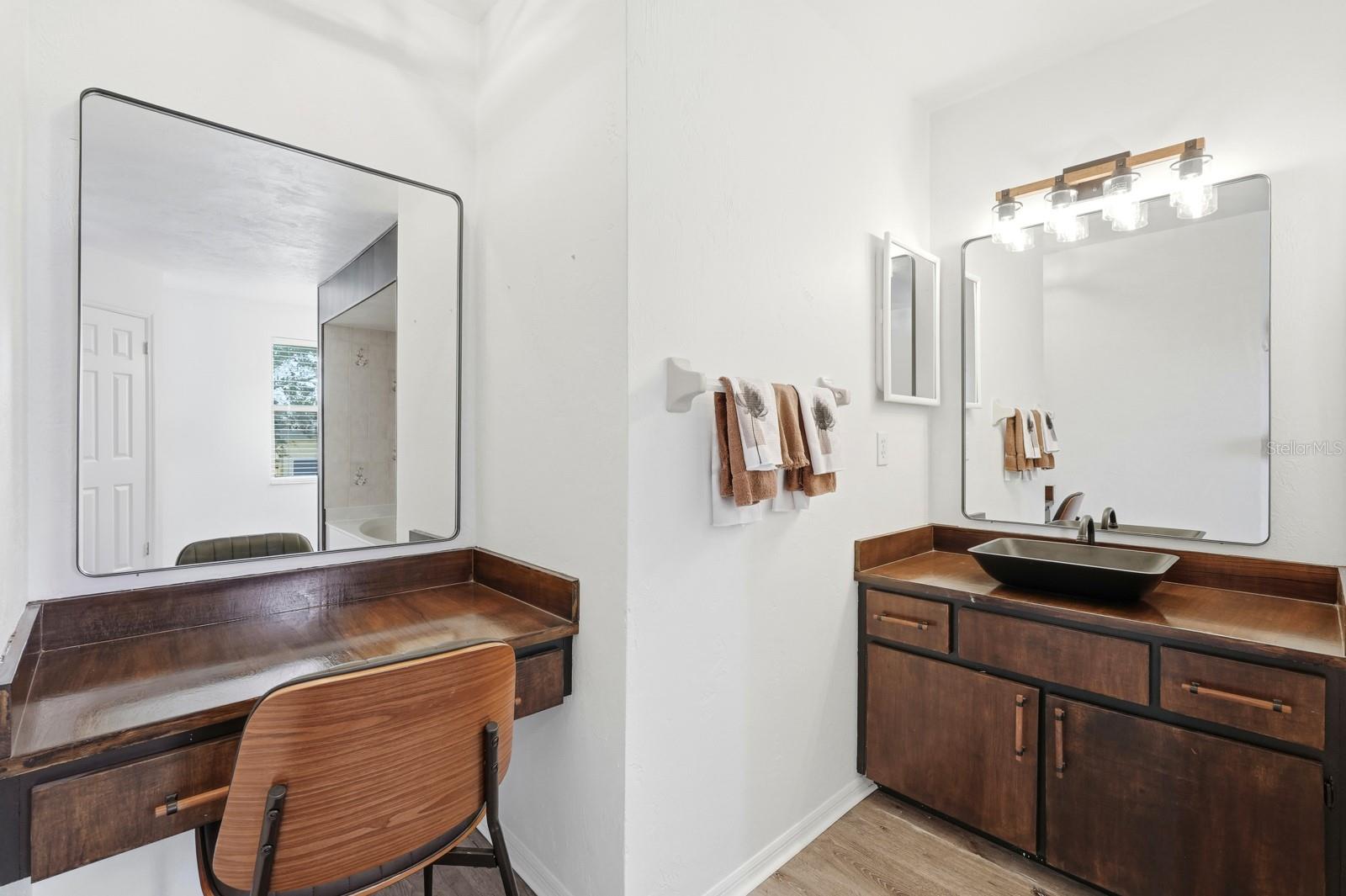 Image 35 of 65 For 1177 Dominion Court