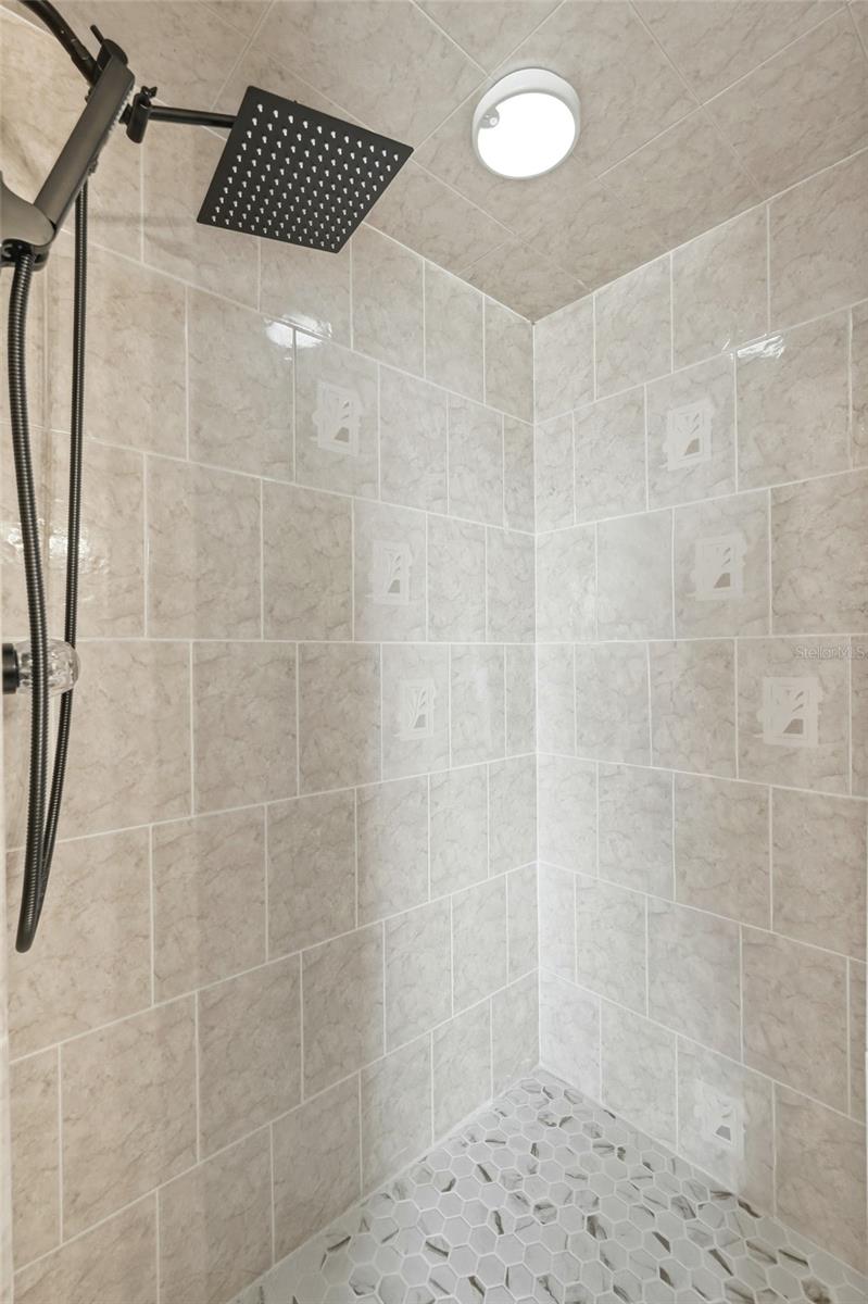 Image 36 of 65 For 1177 Dominion Court