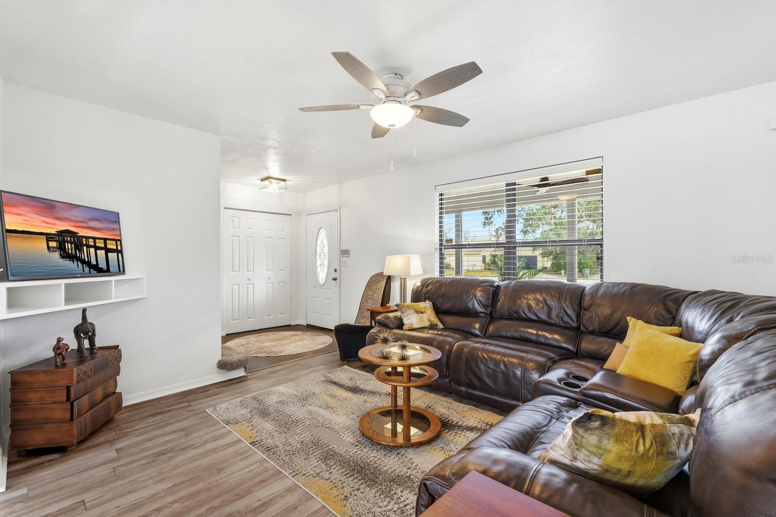 Image 5 of 65 For 1177 Dominion Court