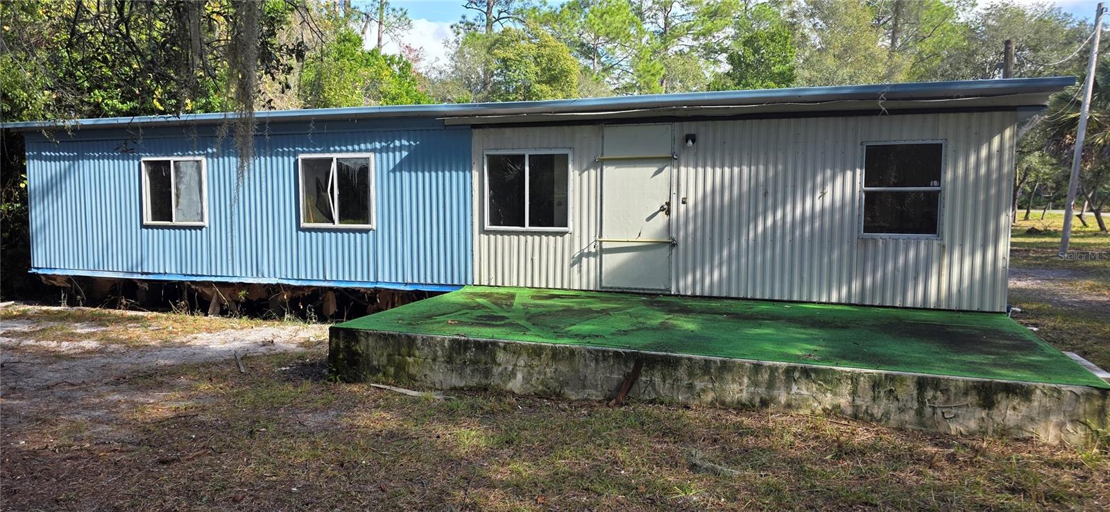 Image 11 of 38 For 27721 Nancy Avenue