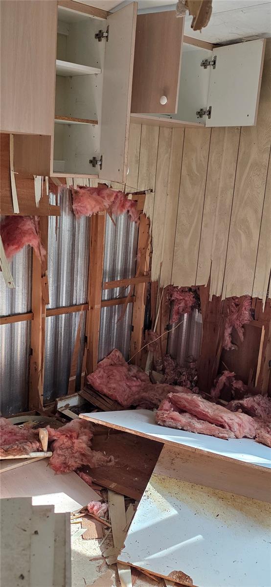 Image 25 of 38 For 27721 Nancy Avenue