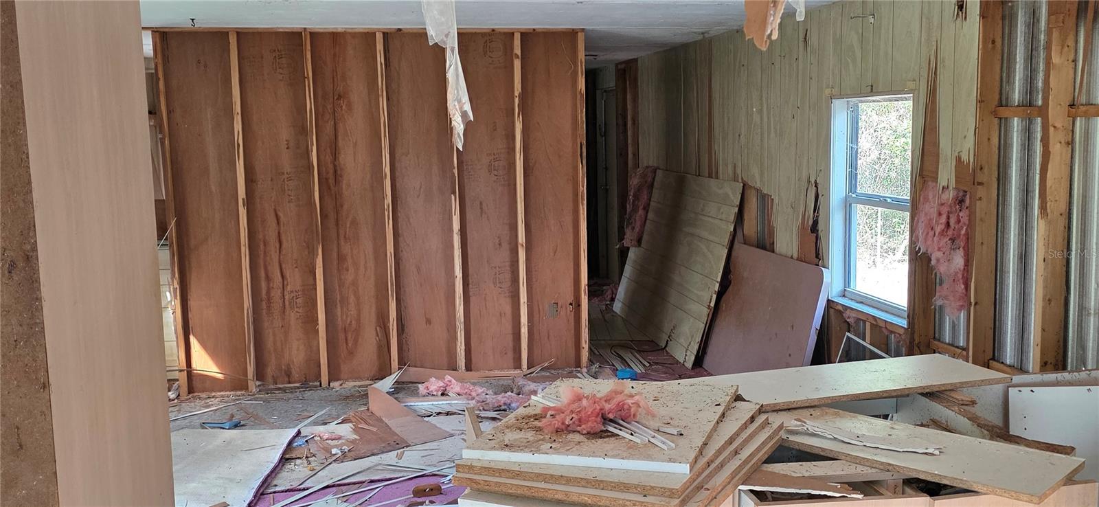 Image 27 of 38 For 27721 Nancy Avenue