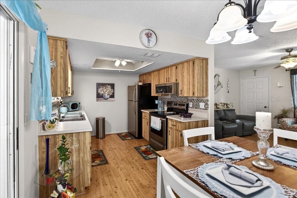 Image 11 of 28 For 10824 90th Terrace