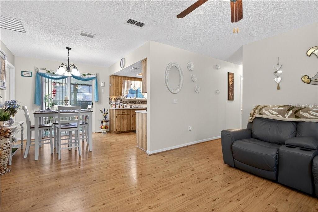 Image 8 of 28 For 10824 90th Terrace