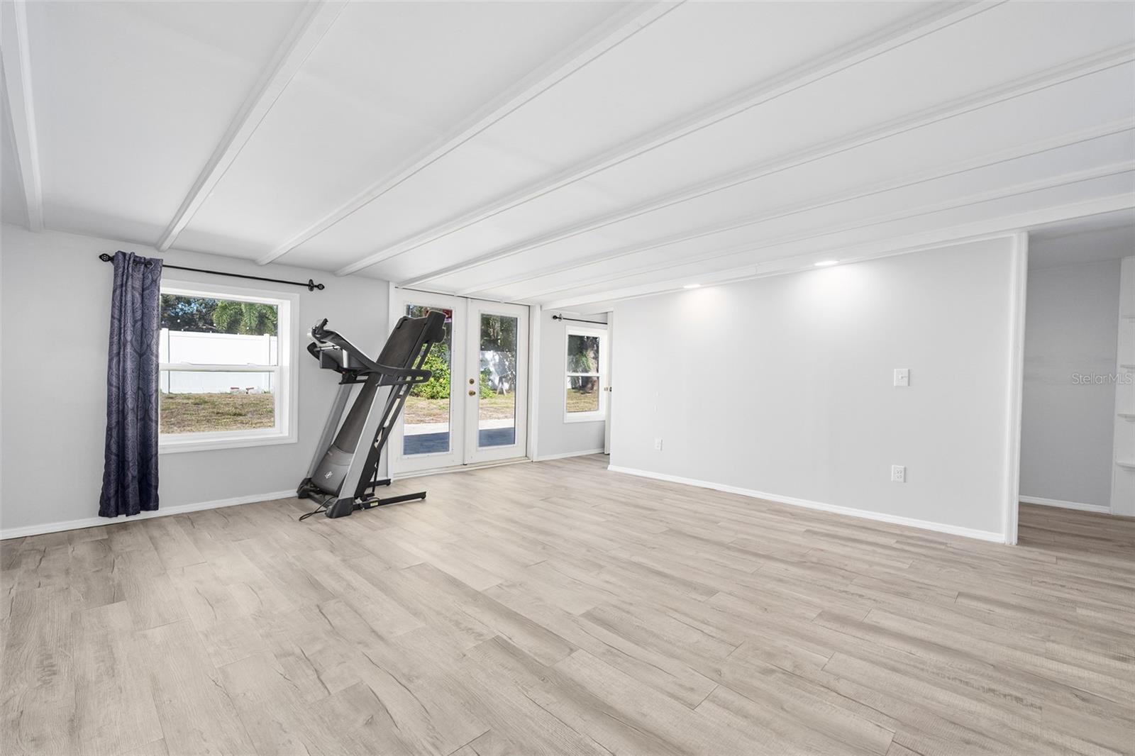 Image 16 of 43 For 235 Greenwood Avenue