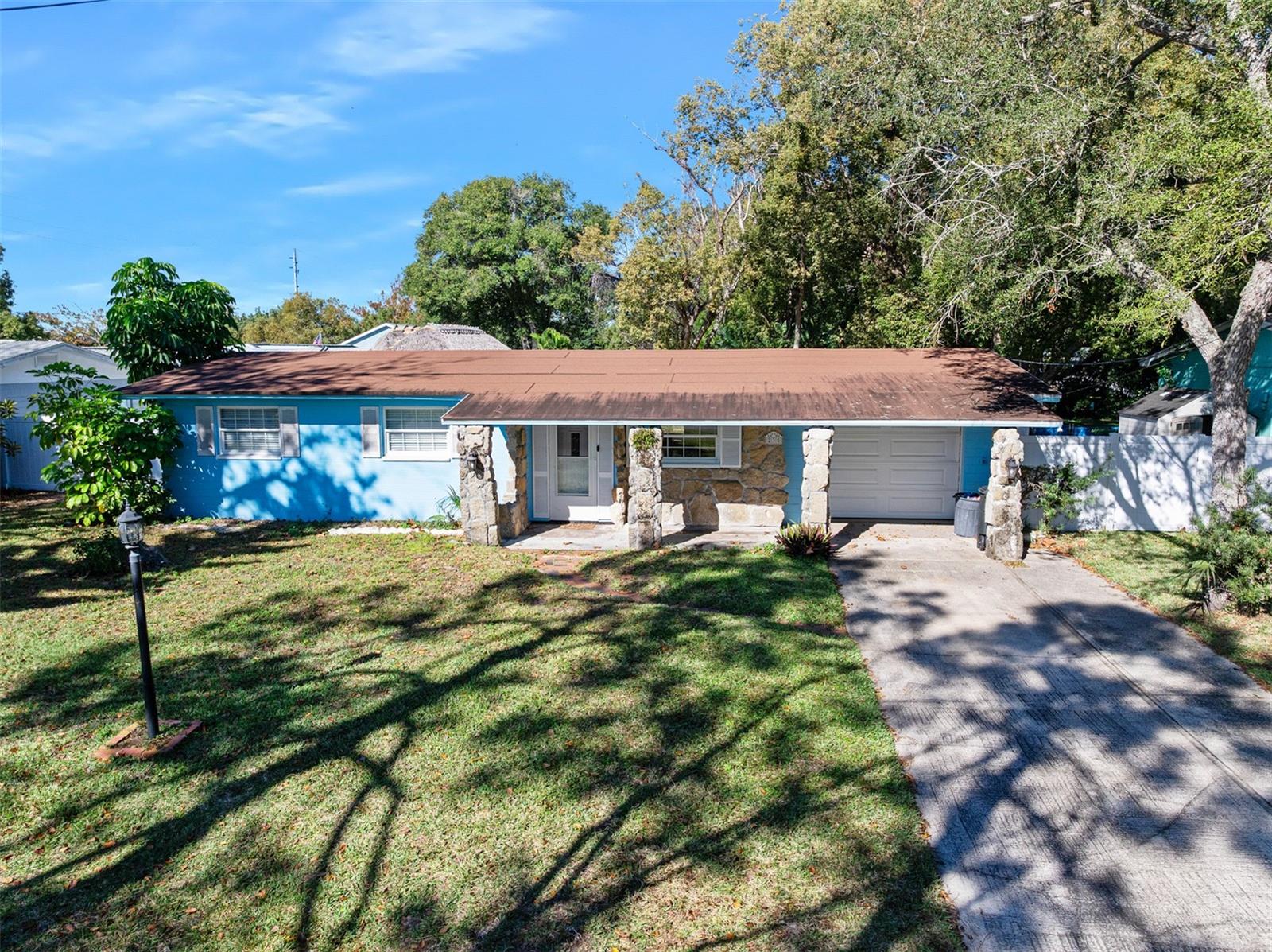 Image 36 of 43 For 235 Greenwood Avenue