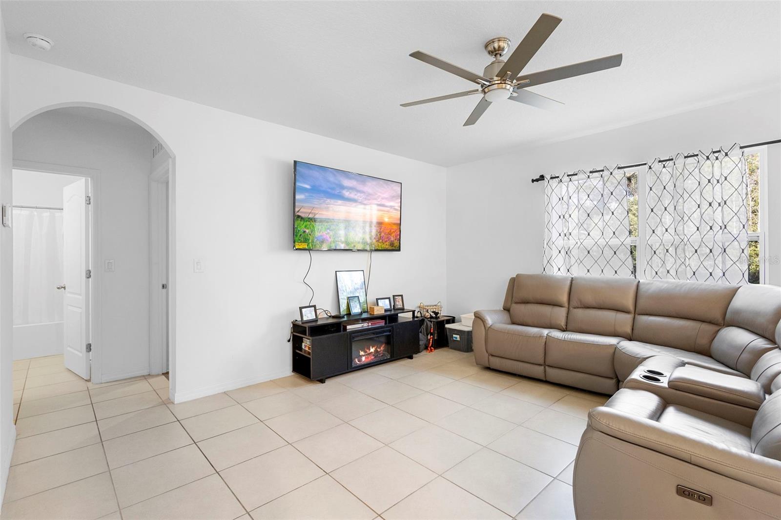 Image 12 of 30 For 219 Meghan Circle