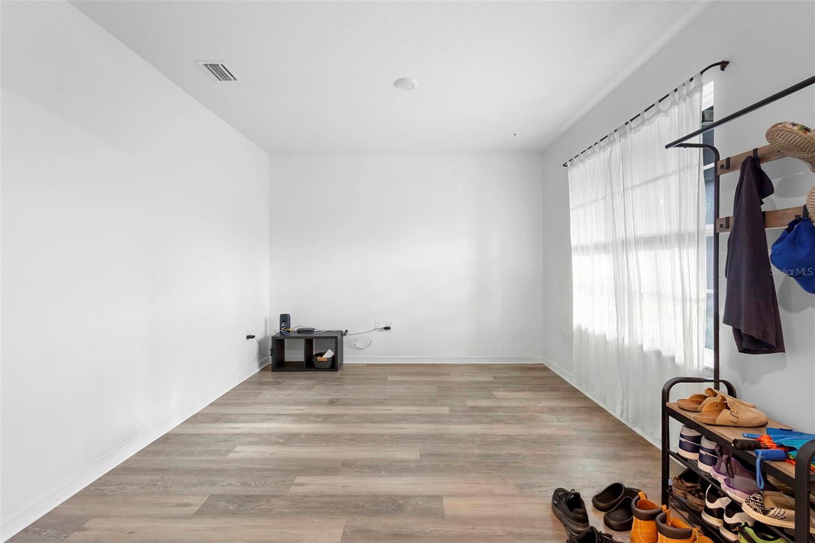 Image 5 of 30 For 219 Meghan Circle