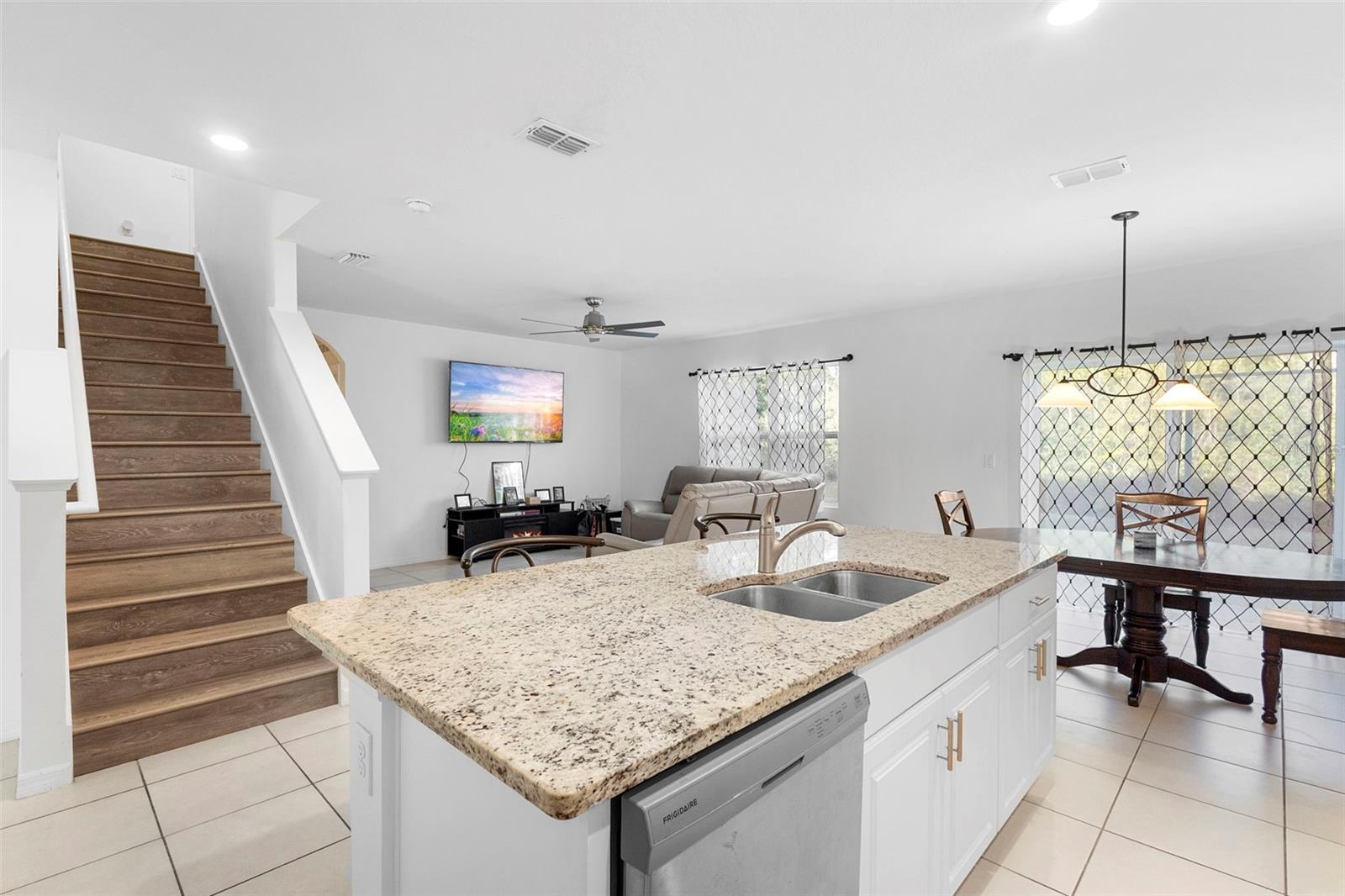 Image 9 of 30 For 219 Meghan Circle