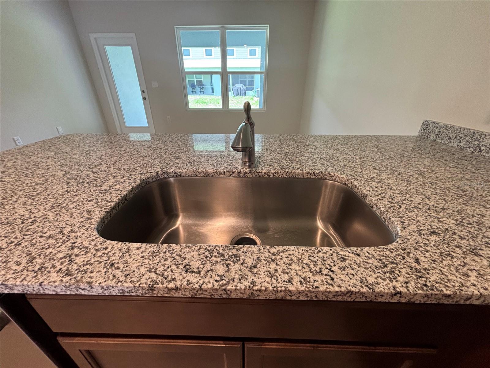 Image 12 of 33 For 2212 Fluorescent Way