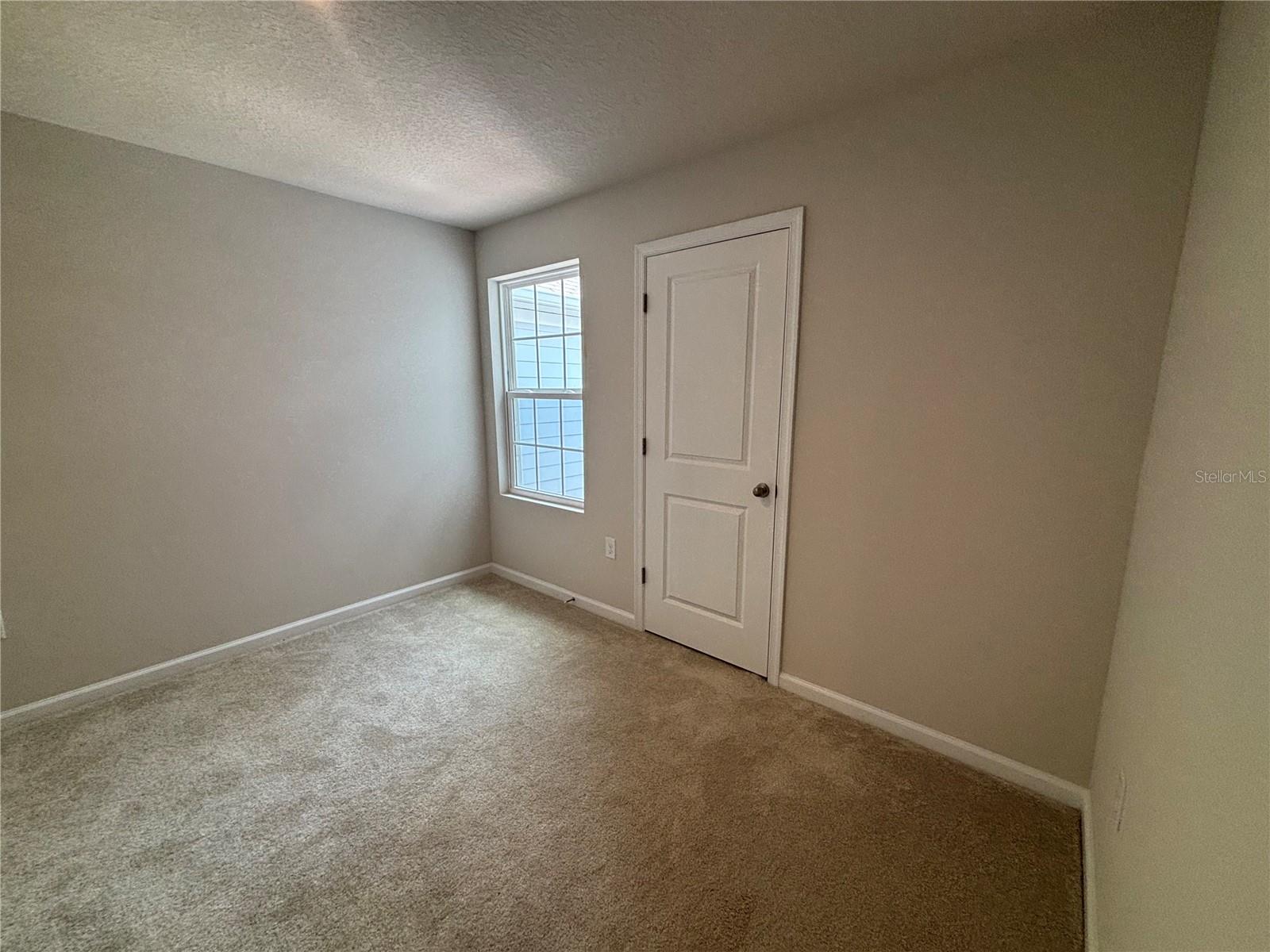 Image 25 of 33 For 2212 Fluorescent Way