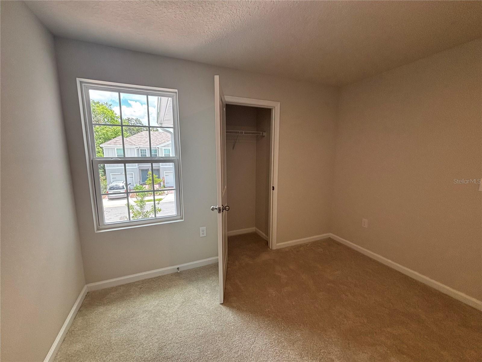 Image 26 of 33 For 2212 Fluorescent Way