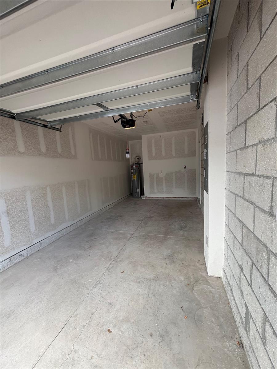 Image 33 of 33 For 2212 Fluorescent Way