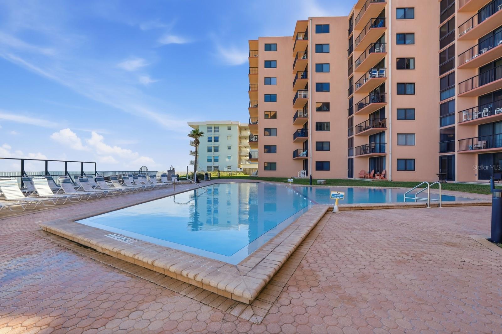 Image 29 of 45 For 4141 Atlantic Avenue 805