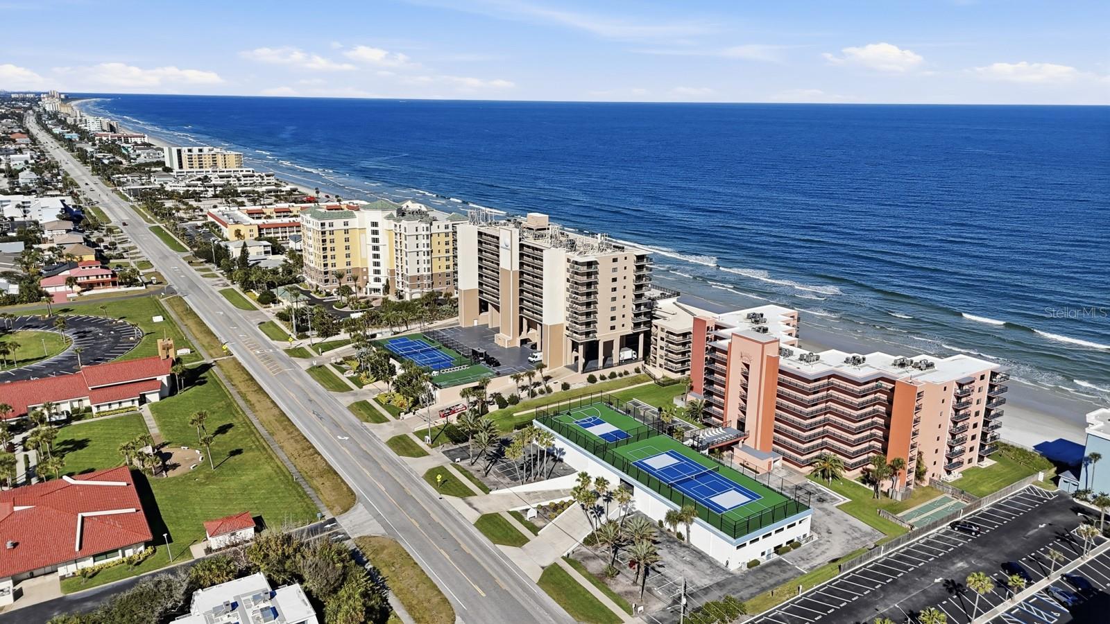 Image 32 of 45 For 4141 Atlantic Avenue 805