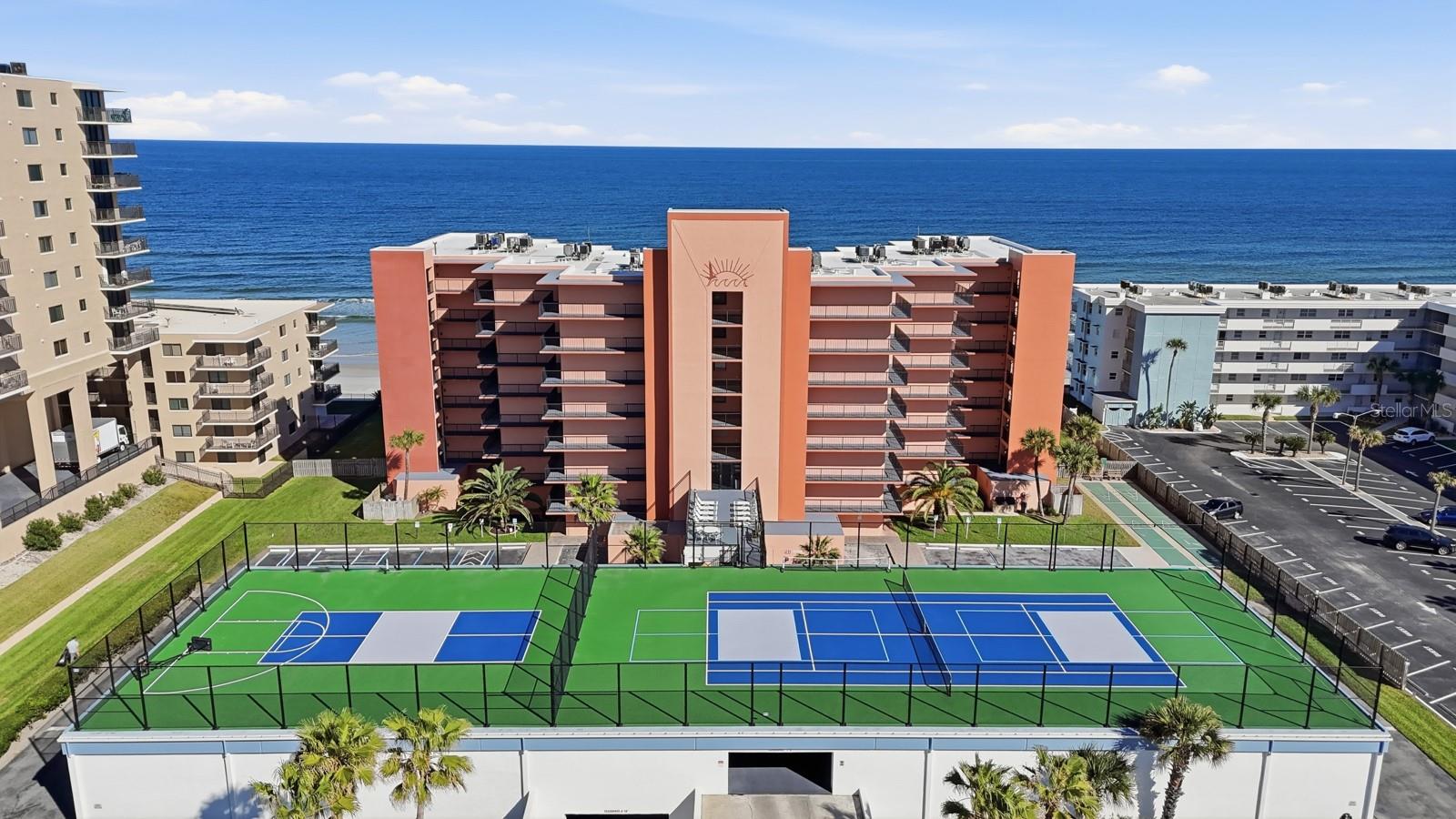 Image 33 of 45 For 4141 Atlantic Avenue 805