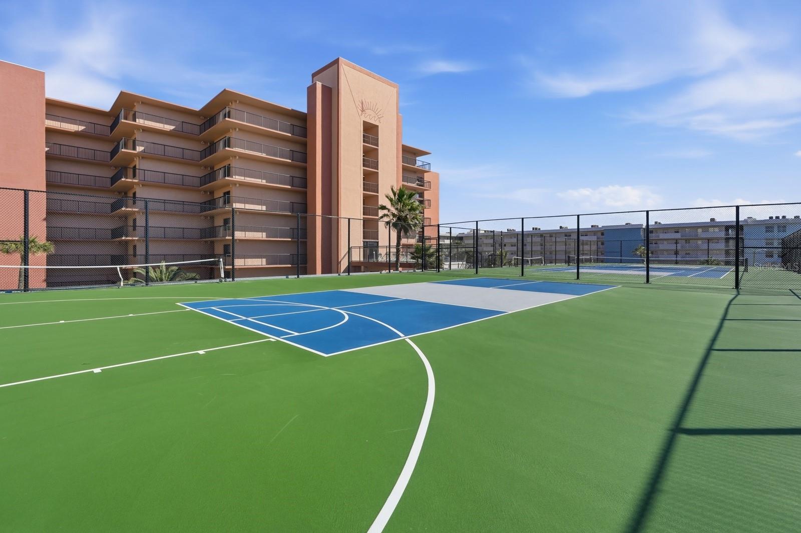 Image 35 of 45 For 4141 Atlantic Avenue 805