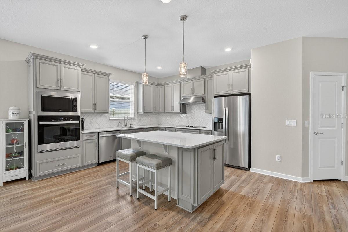 Image 17 of 51 For 2004 Canopy Terrace Boulevard