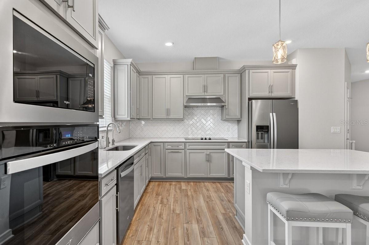 Image 18 of 51 For 2004 Canopy Terrace Boulevard