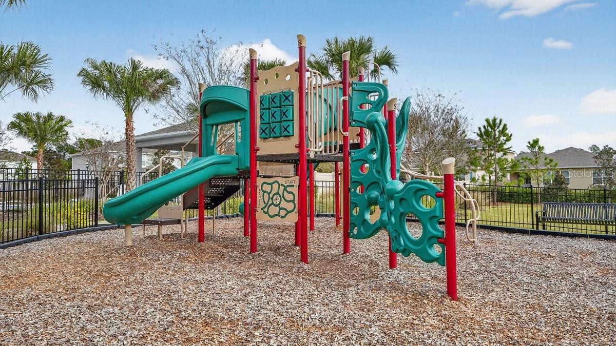 Image 43 of 51 For 2004 Canopy Terrace Boulevard