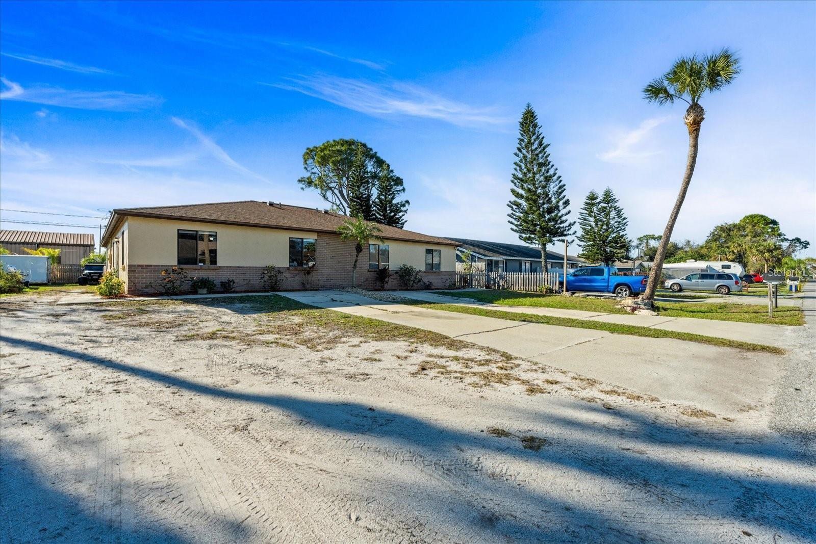 Image 36 of 48 For 1924 Fern Palm Drive