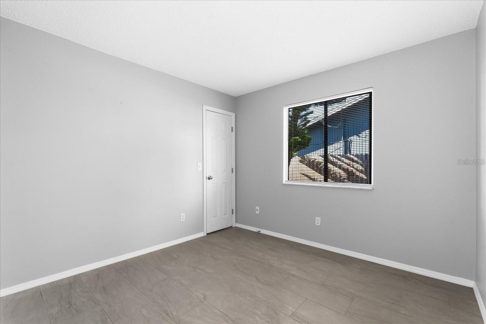 Image 4 of 48 For 1924 Fern Palm Drive