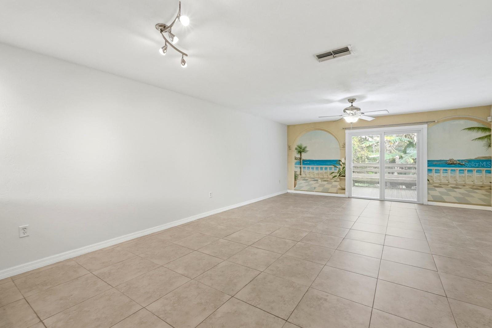 Image 15 of 46 For 120 Oak Lane