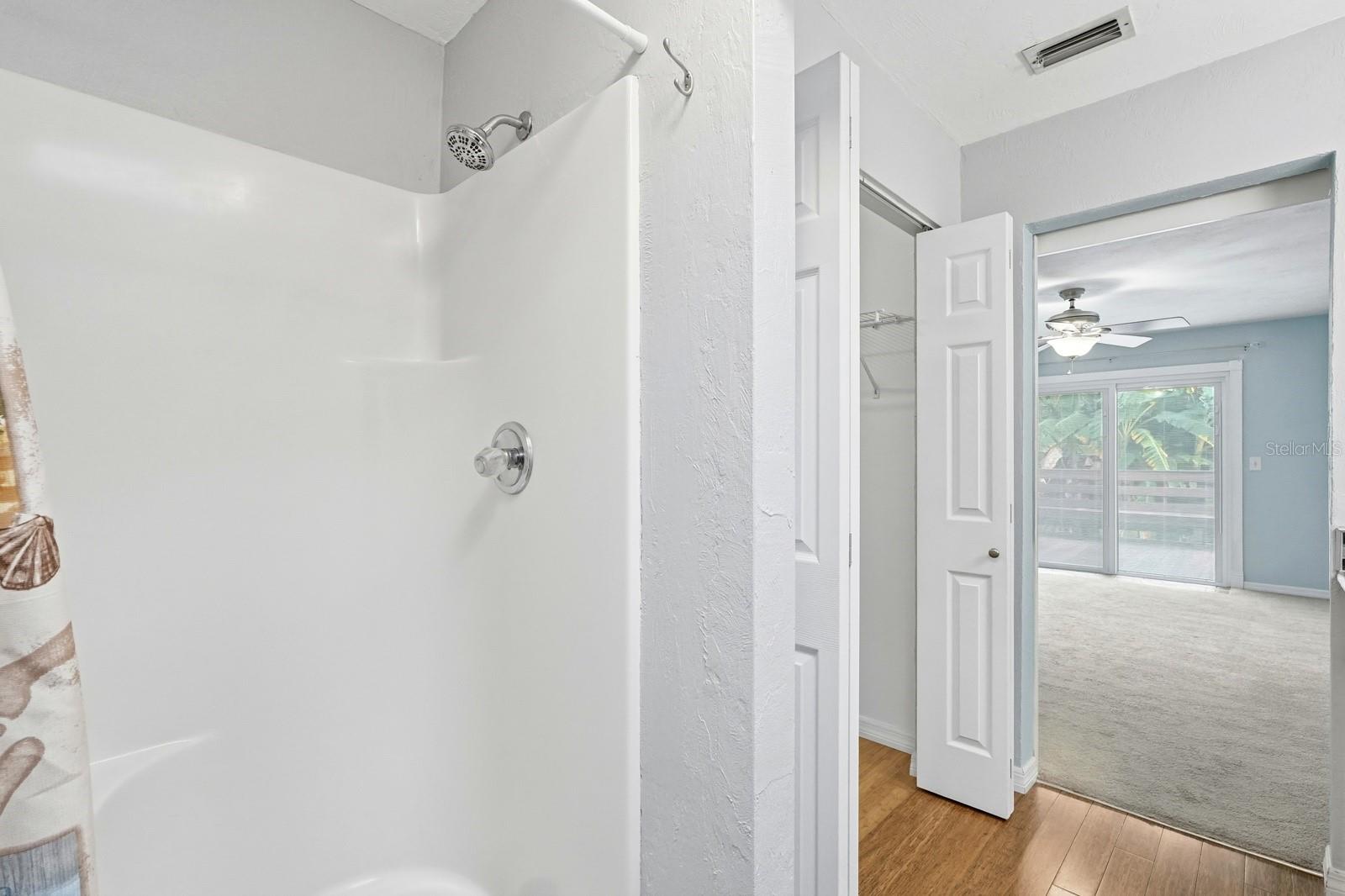 Image 22 of 46 For 120 Oak Lane