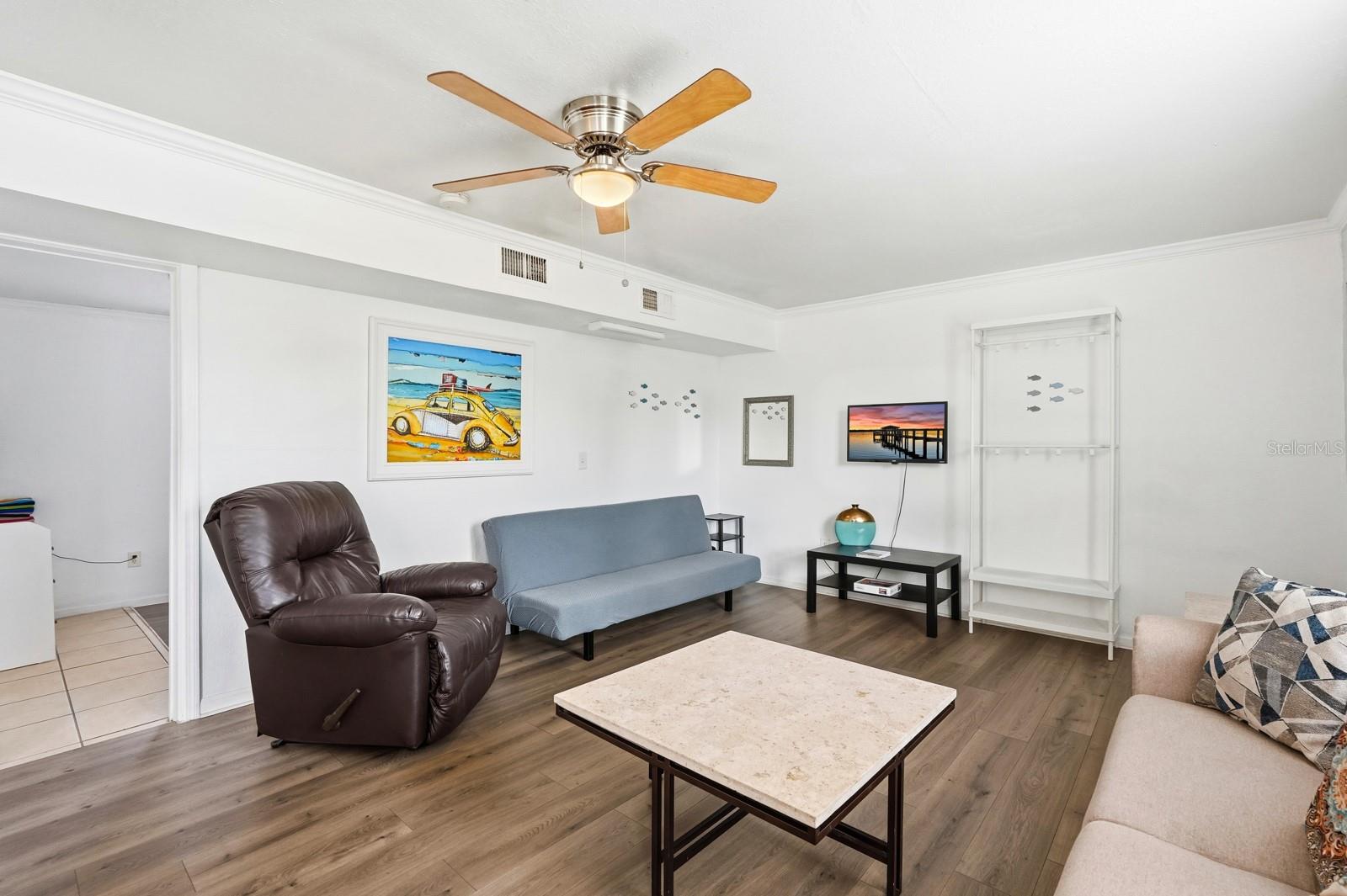 Image 10 of 64 For 715 Harvey Avenue