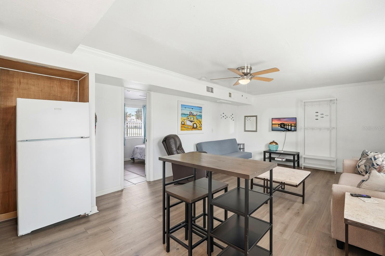 Image 11 of 64 For 715 Harvey Avenue