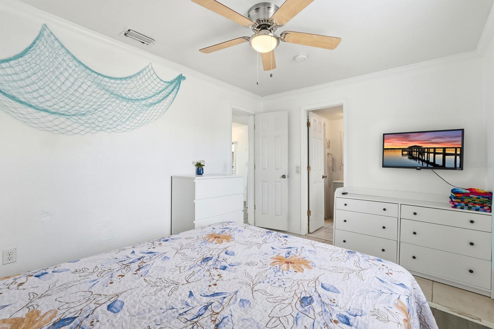 Image 15 of 64 For 715 Harvey Avenue