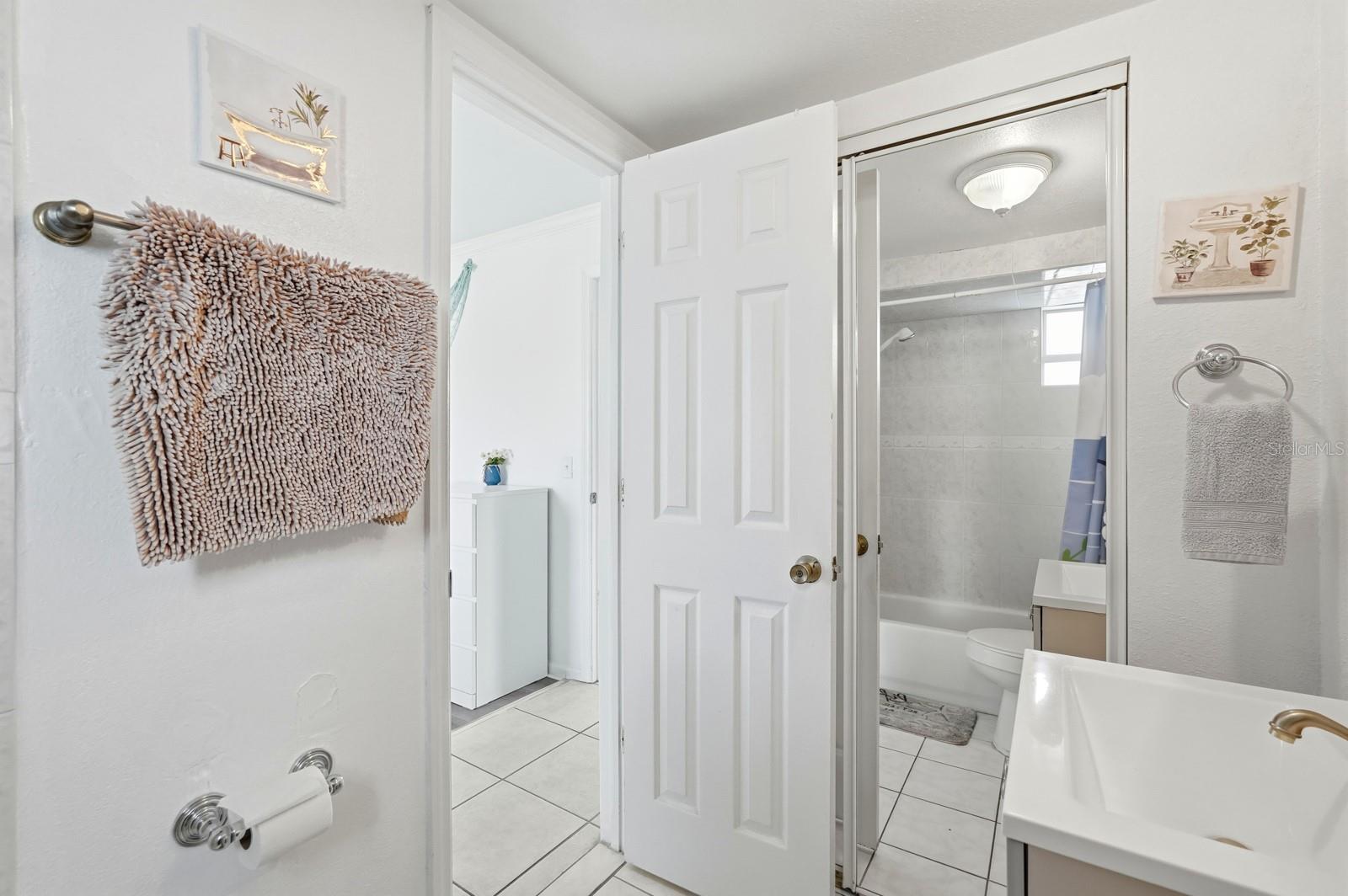 Image 17 of 64 For 715 Harvey Avenue